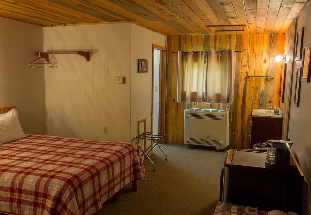 High Country Motel And Cabins Cooke City Exterior photo