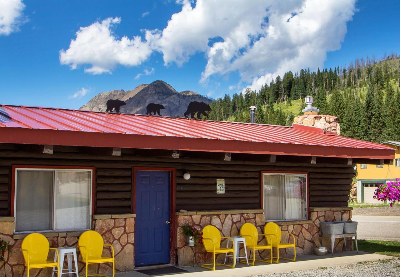 High Country Motel And Cabins Cooke City Exterior photo